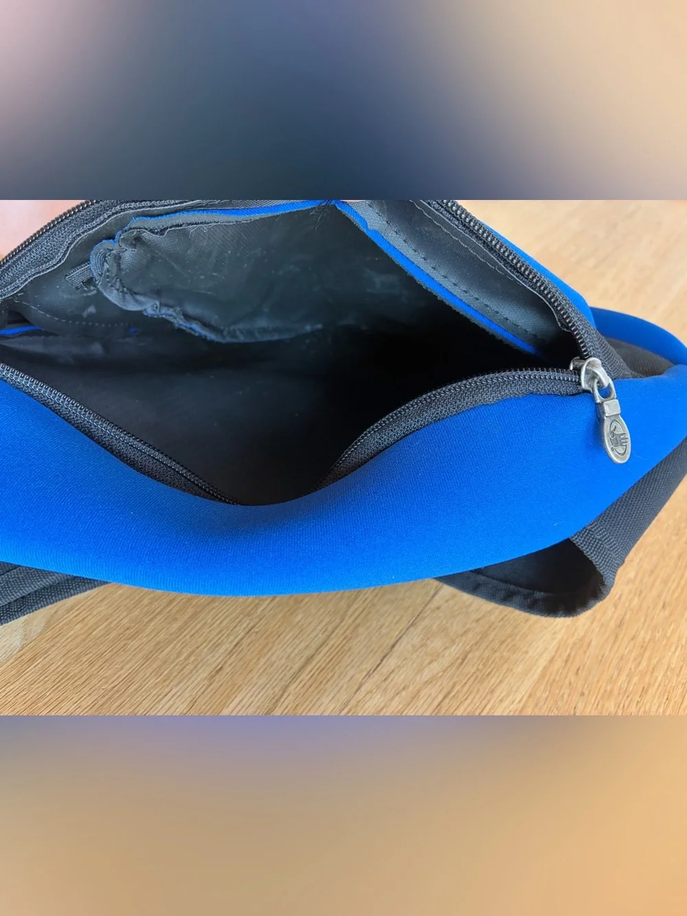 Vintage Body GloveBlue Neoprene Triangular Sling Bag Backpack Rare 80s/90s Y2K